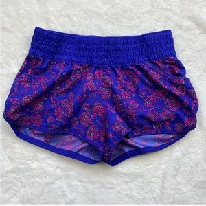 Xhiliration Workout Run Shorts Medium
